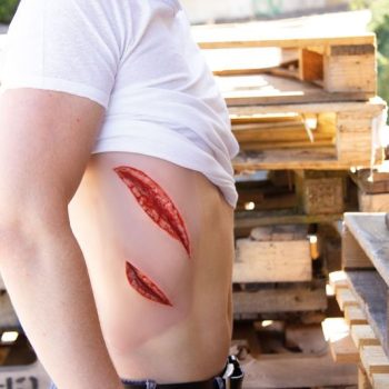 Wound moulage cut, large with bleeding function