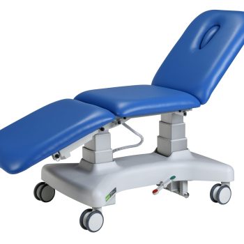 On The Way: New Platinum 3 Section Couch/Version Electric